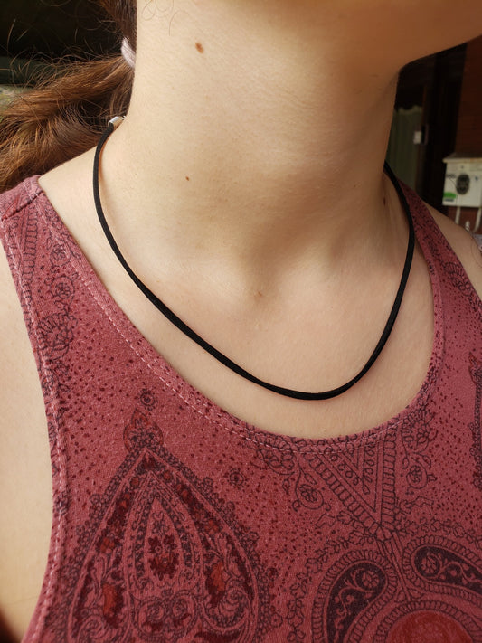 17" Faux Black Leather Cord